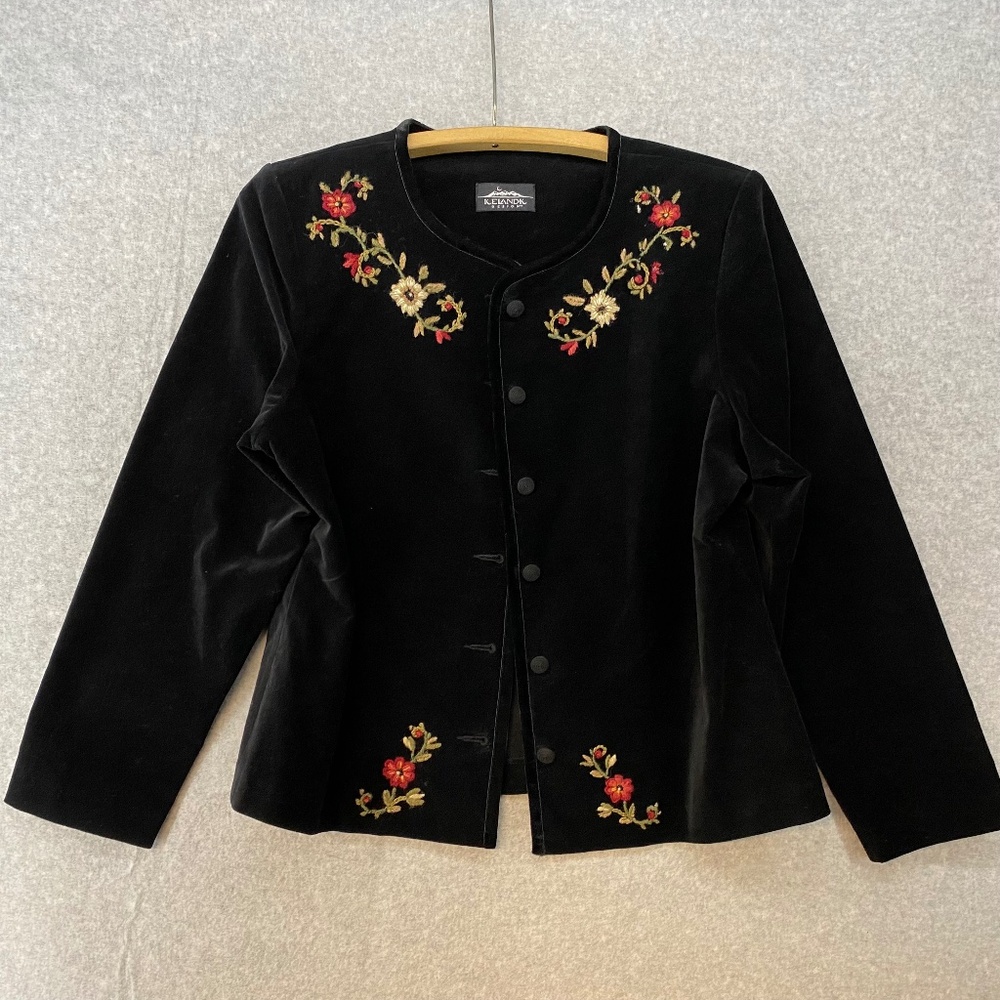 Vintage Icelandic M Black Velvet Embroidered Button Front Jacket Gorgeous!